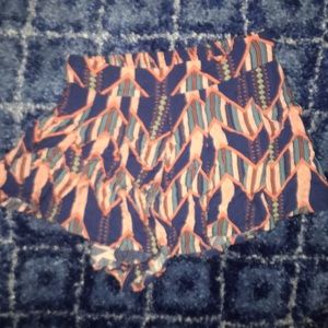 Patterned high waisted shorts